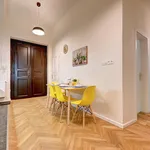 Rent 4 bedroom apartment in Prague