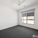 Rent 3 bedroom house in  Deer Park VIC 3023                        