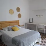 Rent 5 bedroom apartment in Barcelona