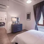 Rent 1 bedroom apartment of 50 m² in Florence