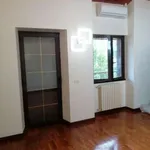 Affitto 5 camera casa di 290 m² in Milan