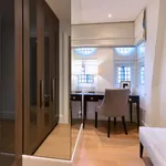 Rent 2 bedroom flat in Mayfair