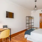 Rent 7 bedroom apartment in Madrid