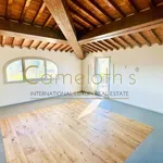 Rent 4 bedroom apartment of 136 m² in Impruneta