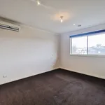 Rent 4 bedroom house in Chadstone