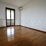 Rent 4 bedroom apartment of 110 m² in Urgnano