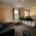 Rent 4 bedroom flat in Leeds