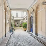 Rent 5 bedroom apartment of 180 m² in Paris