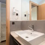 Rent 1 bedroom apartment of 35 m² in Barcelona