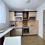 Pronajměte si 2 ložnic/e byt o rozloze 60 m² v Prague