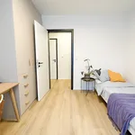 Pronajměte si 2 ložnic/e byt o rozloze 90 m² v Prague