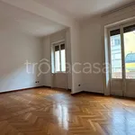 Affitto 4 camera appartamento di 160 m² in Milano