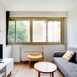 Rent 1 bedroom apartment of 334 m² in Paris