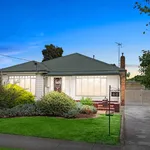 Rent 3 bedroom house in Werribee