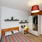 Rent 4 bedroom apartment in Barcelona