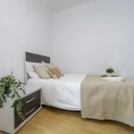 Rent a room of 90 m² in valencia