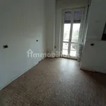 Affitto 4 camera appartamento di 175 m² in Monza