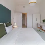 Rent a room of 110 m² in madrid