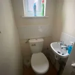 Rent 7 bedroom house in East Midlands