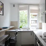 Rent 3 bedroom apartment in Paris