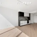 Rent 2 bedroom apartment in Melbourne