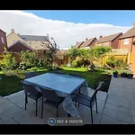 Rent 4 bedroom house in East Midlands