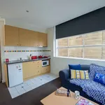 Rent 3 bedroom student apartment in Melbourne