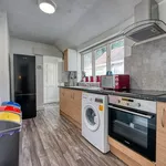 Rent 3 bedroom flat in Stoke-on-Trent