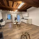 Affitto 3 camera appartamento di 85 m² in Cuneo