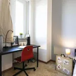 Rent a room in milan