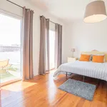 Rent 3 bedroom apartment of 90 m² in Lisboa