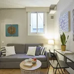 Rent 3 bedroom apartment of 60 m² in Barcelona