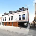 Nieuwbouw appartement met 3 slaapkamers en garage.