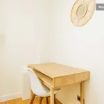 Appartement de 80 m² avec 2 chambre(s) en location à Paris