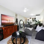 Rent 2 bedroom apartment in Surfers Paradise