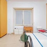 Rent 3 bedroom apartment of 90 m² in Milan