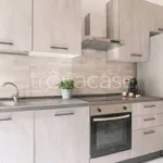 Rent 3 bedroom house of 100 m² in Maccagno con Pino e Veddasca