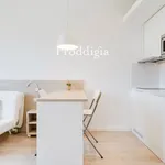 Rent 1 bedroom apartment of 35 m² in Barcelona