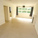 Rent 3 bedroom flat in Elmbridge