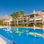 Alquilo 3 dormitorio apartamento de 250 m² en Marbella