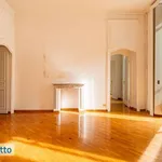 Affitto 5 camera appartamento di 140 m² in Turin