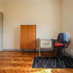 Rent 4 bedroom apartment in Lisbon