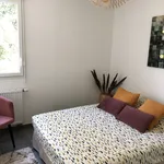 Rent 3 bedroom apartment of 59 m² in Villeneuve-lès-Avignon