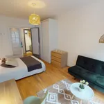 Rent 3 bedroom apartment in Paris