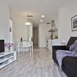 Rent 2 bedroom apartment of 57 m² in barcelona