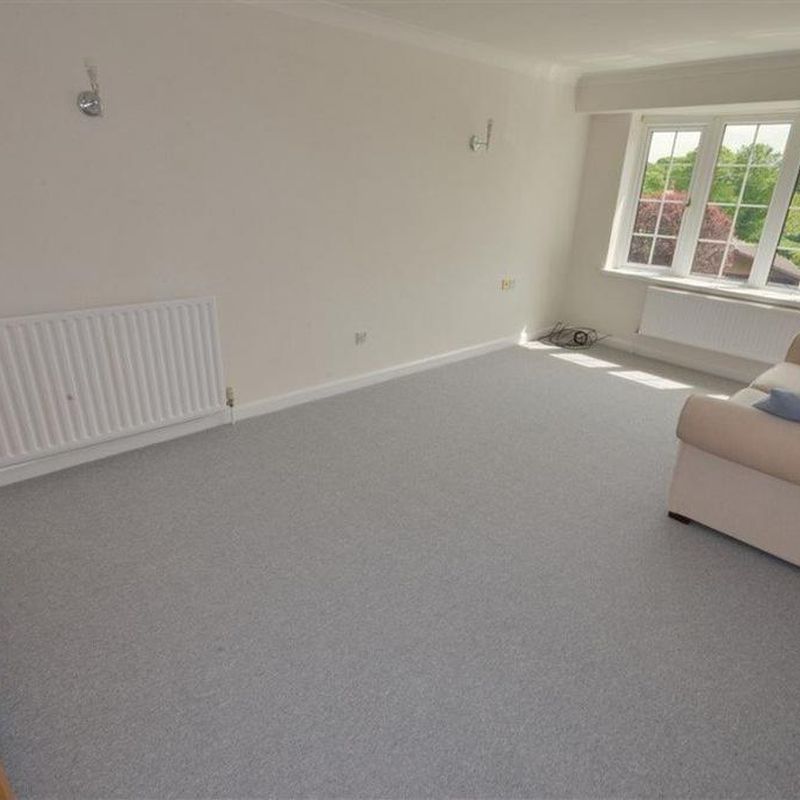 The Uplands, Pontefract, WF8 2 bed apartment to rent - £650 pcm (£150 pw)