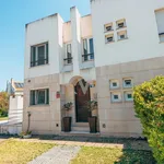 Rent 3 bedroom house of 150 m² in Lisbon