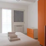 Rent 1 bedroom apartment of 54 m² in milan