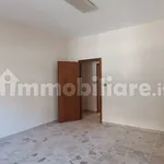 Affitto 3 camera appartamento di 100 m² in Catania