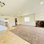 Rent 4 bedroom apartment of 232 m² in Huntington Beach